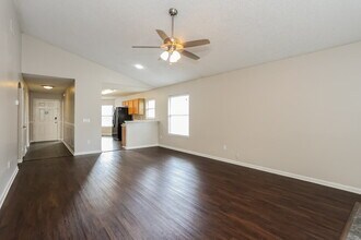 651 Morning Mist Way in Orange Park, FL - Building Photo - Building Photo