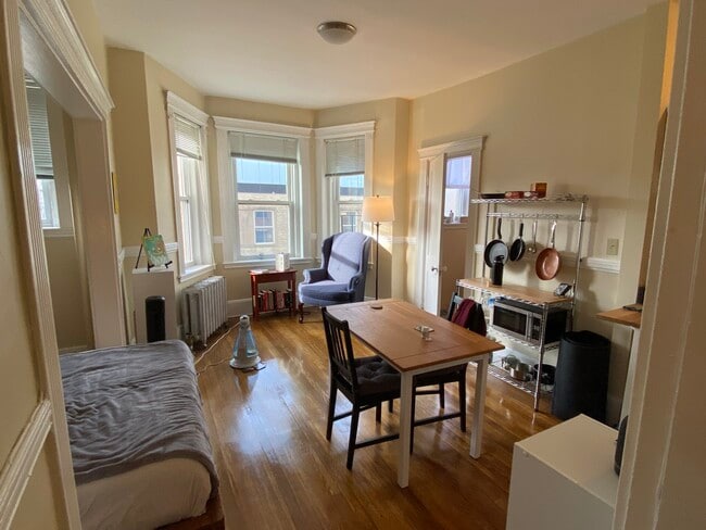 45 Hemenway St, Unit 3