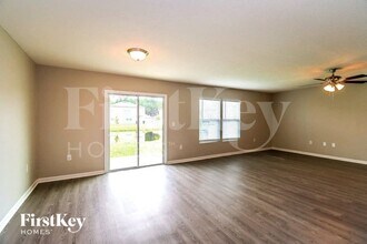 2037 Tyson Lake Dr in Jacksonville, FL - Building Photo - Building Photo