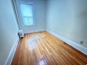 24 Pratt St, Unit 4 in Boston, MA - Building Photo - Building Photo