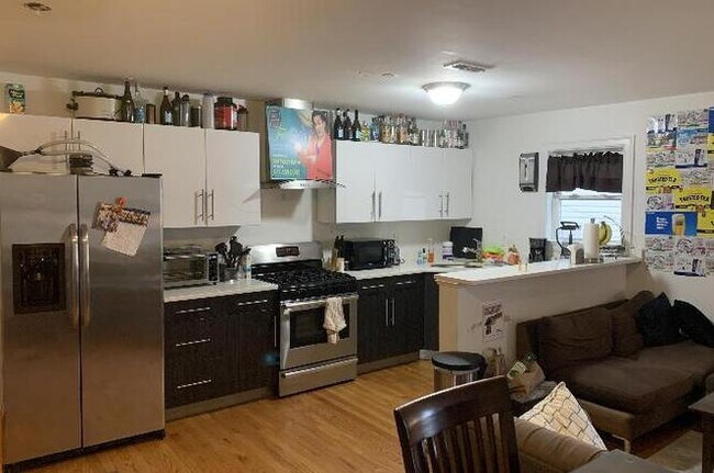 17 Wensley St, Unit 1 in Boston, MA - Building Photo - Building Photo