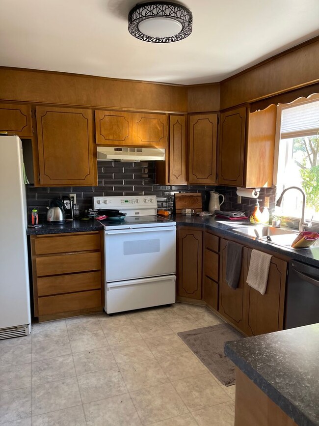 1305 N Meridian Rd in Meridian, ID - Building Photo - Building Photo