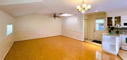 424 Classen Dr in Dallas, TX - Building Photo - Building Photo