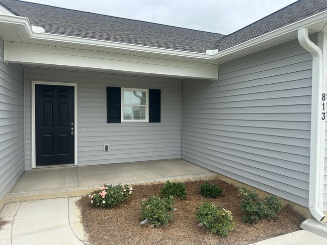 813 Middleton Rd in Dunn, NC - Building Photo - Building Photo