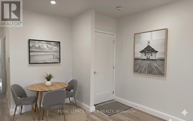 67 Wayland Ave in Toronto, ON - Building Photo - Building Photo