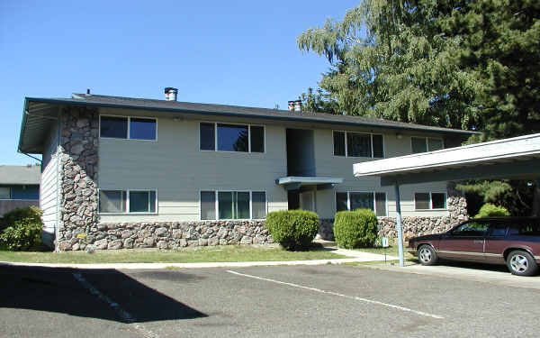 Green Tree Apartments in Portland, OR - Building Photo