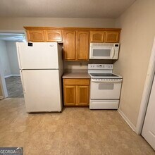 1207 Edna Pl in Macon, GA - Building Photo - Building Photo