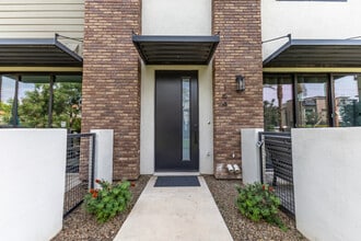 164 E Lexington Ave in Gilbert, AZ - Building Photo - Building Photo