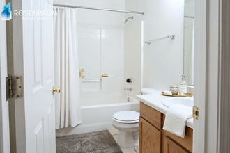 6243 N Buckboard Dr, Unit B in Prescott Valley, AZ - Foto de edificio - Building Photo