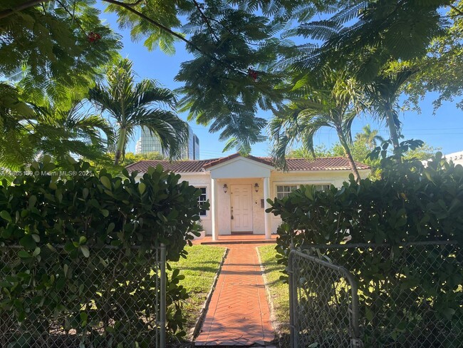 property at 1912 Taylor St