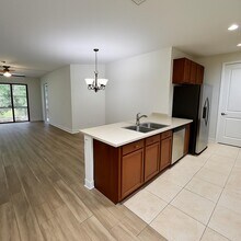 7935 Bristol Cir in Naples, FL - Building Photo - Building Photo