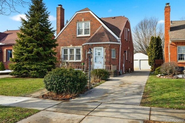 property at 2045 N Elizabeth St