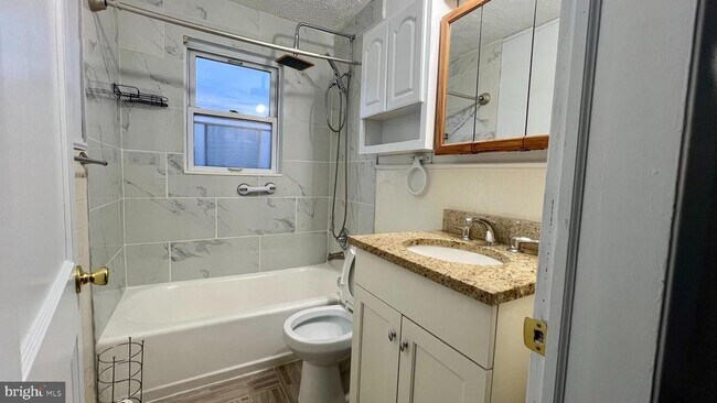 2167 Graythorn Rd in Middle River, MD - Building Photo - Building Photo