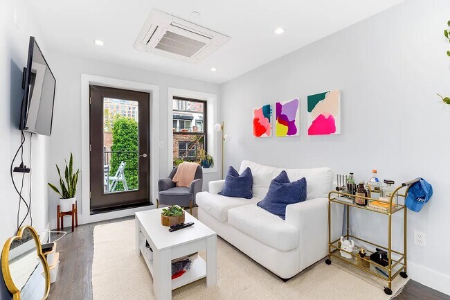 237 E 31st St in New York, NY - Building Photo - Building Photo