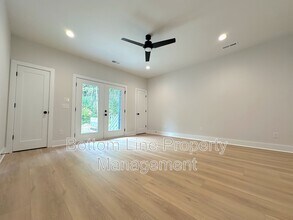 1358 Briar Creek Rd in Charlotte, NC - Building Photo - Building Photo