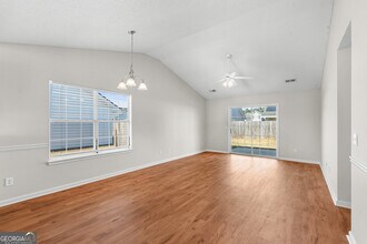 7 Halyard Dr in Port Wentworth, GA - Building Photo - Building Photo