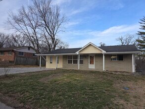 3125 Phils Dr in High Ridge, MO - Foto de edificio - Building Photo