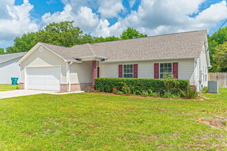 3009 La Salle Ct in Crestview, FL - Building Photo - Building Photo