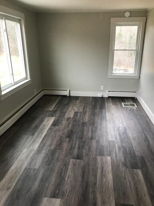 181 Windsor Rd in Augusta, ME - Building Photo