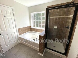 359 Ashdale Dr in Fuquay Varina, NC - Building Photo - Building Photo