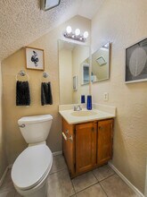 823 Wyndham Pl in Arlington, TX - Foto de edificio - Building Photo