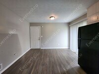 229 W Canterbury Dr photo'