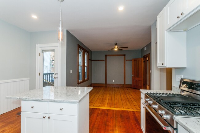 129 Paul Gore St in Boston, MA - Building Photo - Building Photo