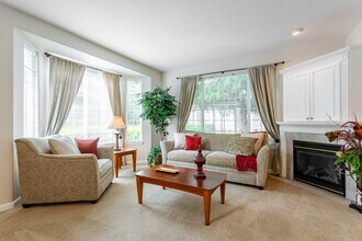 Columbia Place Townhomes in Vancouver, WA - Building Photo - Interior Photo