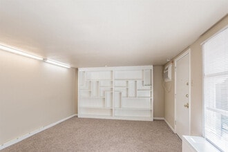2820 25th St in Lubbock, TX - Building Photo - Building Photo