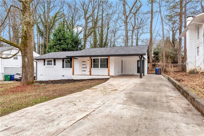 3852 Pin Oak Cir in Doraville, GA - Building Photo - Building Photo