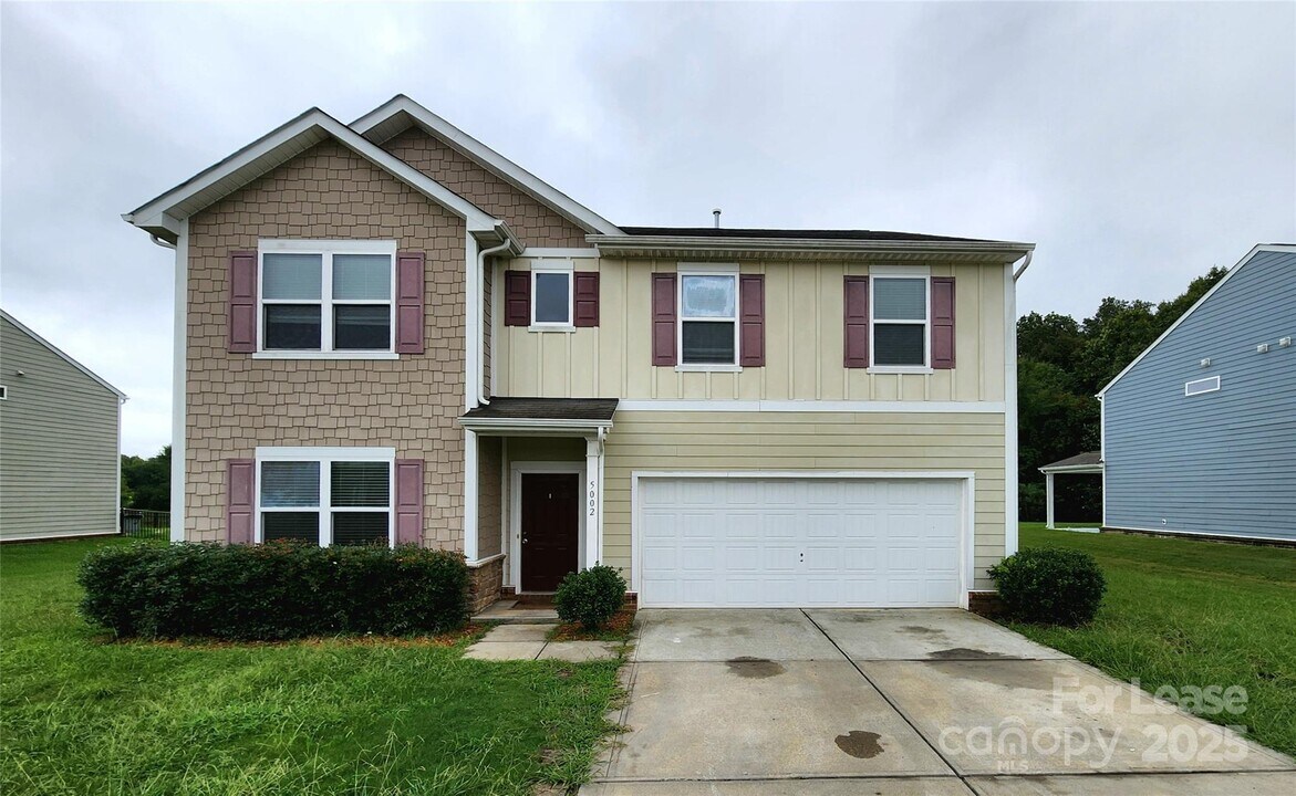 5002 Houndscroft Rd in Indian Trail, NC - Building Photo