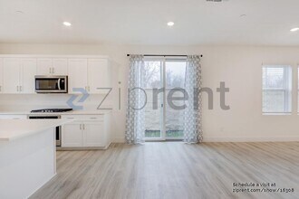 6100 Oak Leaf Pl in Cotati, CA - Foto de edificio - Building Photo