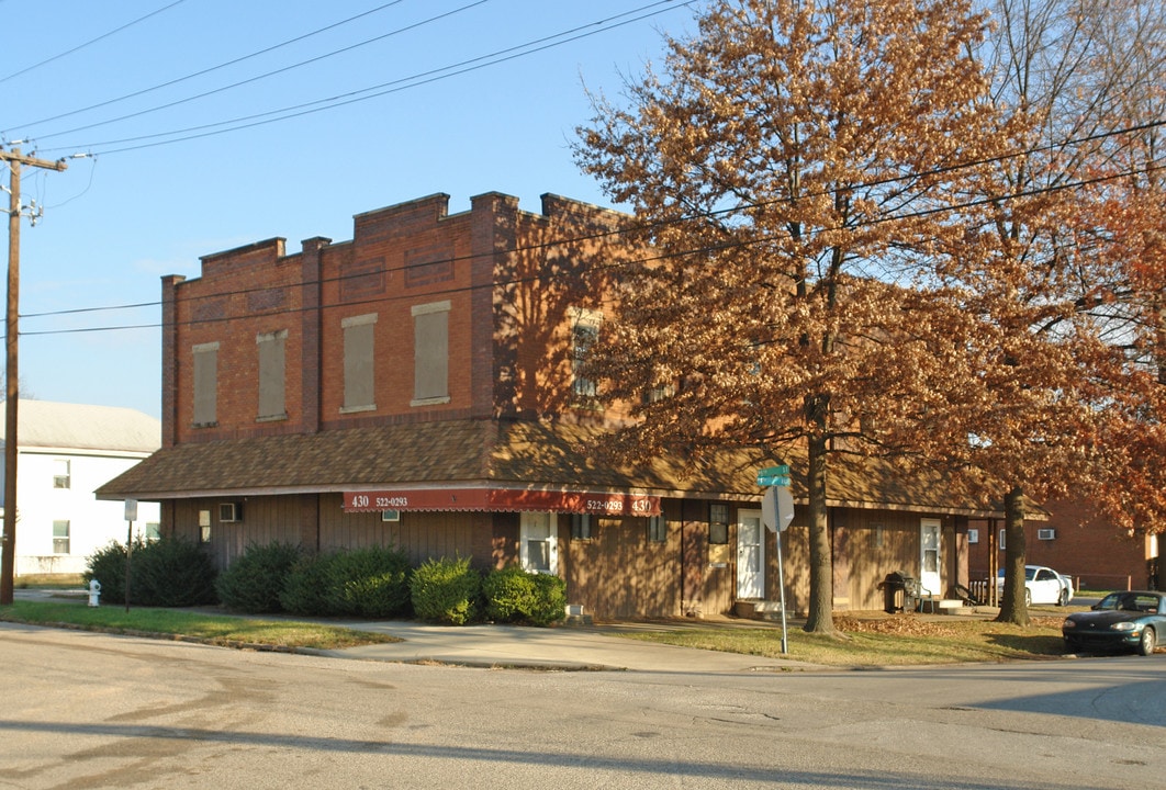 430 9th Ave in Huntington, WV - Building Photo