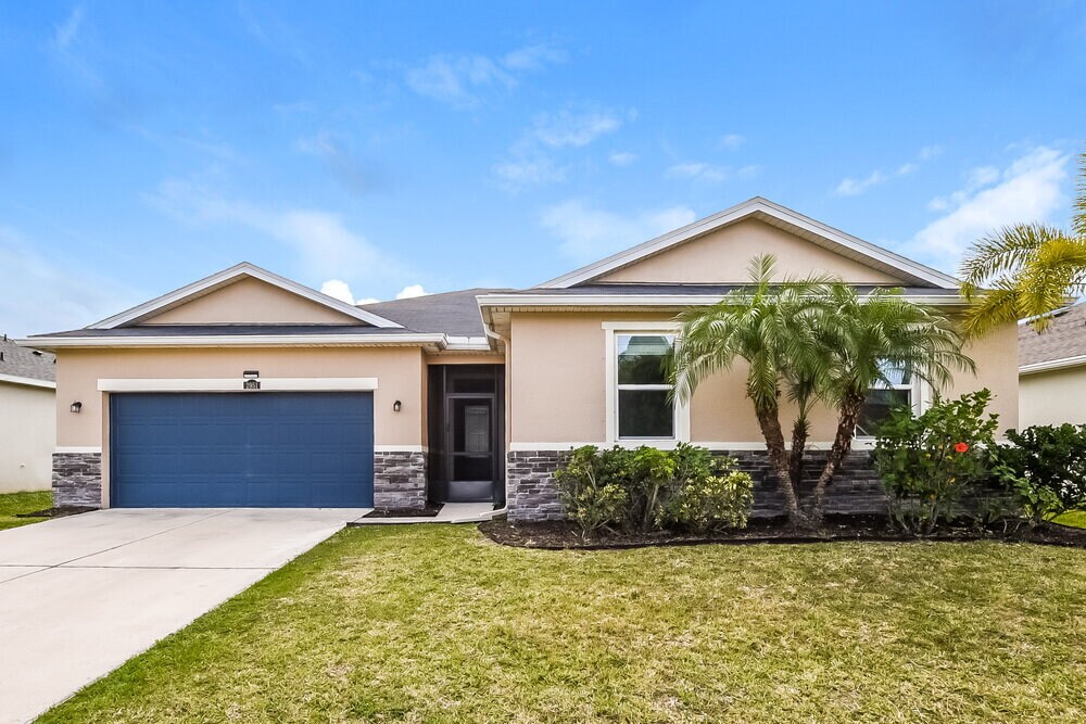 2951 Boating Boulevard in Kissimmee, FL - Building Photo