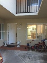 311 NW 82nd Ave in Miami, FL - Building Photo - Building Photo
