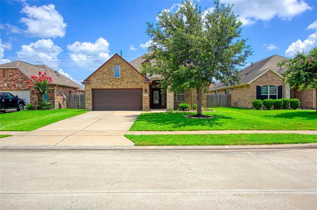 9427 Harmony Lake Ln in Richmond, TX - Building Photo