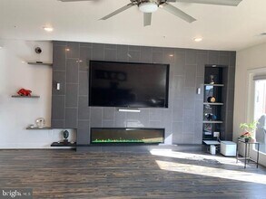 44764 Tiverton Sq in Ashburn, VA - Building Photo - Building Photo