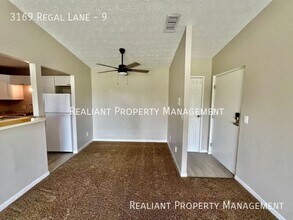 3169 Regal Ln in Groesbeck, OH - Building Photo - Building Photo