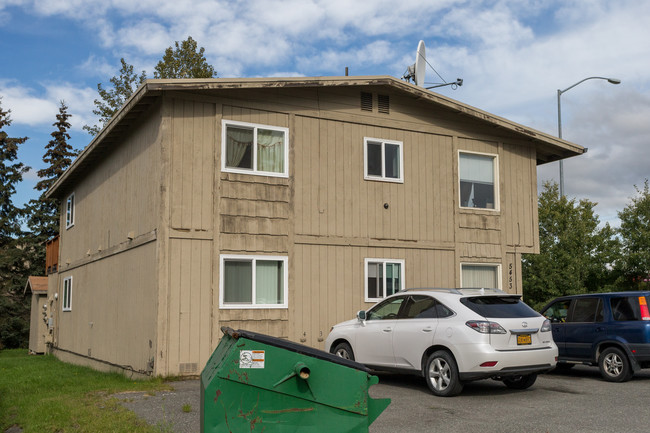 5453 Camelot Dr in Anchorage, AK - Building Photo - Building Photo