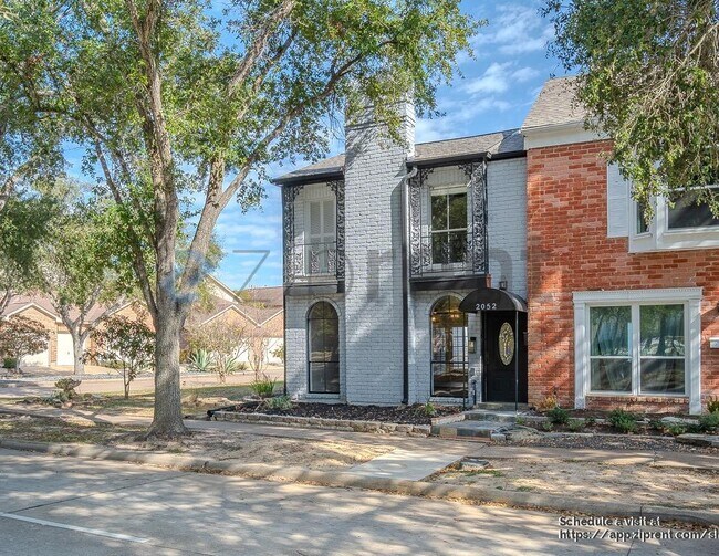 2052 Lakeside Dr in Seabrook, TX - Foto de edificio - Building Photo