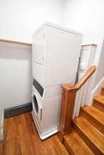 1133 Beacon St, Unit 2 in Newton, MA - Building Photo - Building Photo