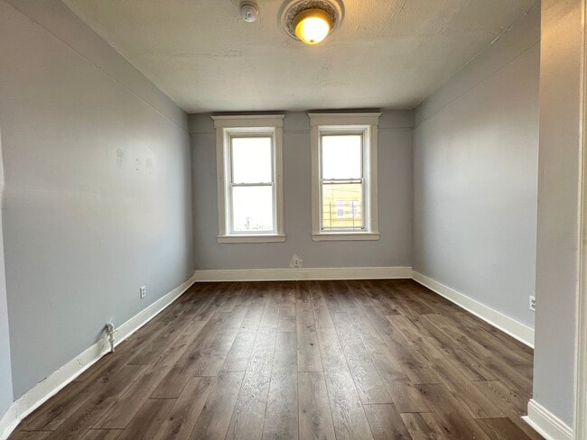 40 Grant Ave, Unit 3R in Jersey City, NJ - Building Photo - Building Photo