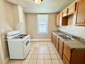 1903 W Easton Ct in Tulsa, OK - Building Photo - Building Photo