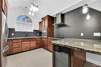 13 Quamasia Ave in McAllen, TX - Building Photo - Building Photo