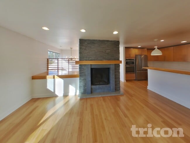 2990 Pickering Pl NE in Bremerton, WA - Building Photo - Building Photo