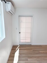 17000 Burbank Blvd, Unit 203 in Los Angeles, CA - Building Photo - Building Photo