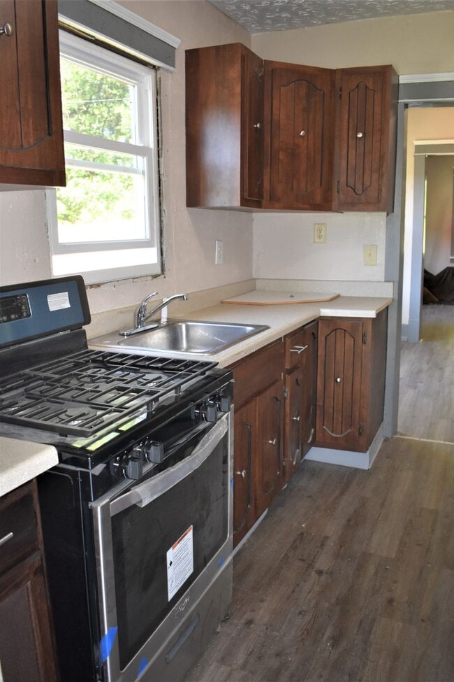 380 McClure Ave in Blairsville, PA - Foto de edificio - Building Photo