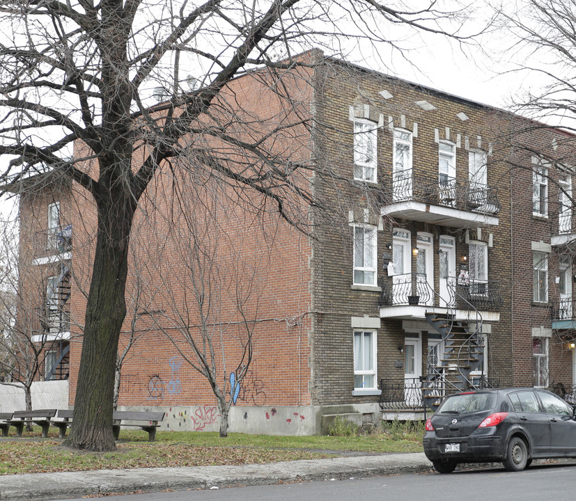 579 Vimont Rue in Montréal, QC - Building Photo