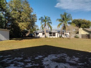 1055 S Cooper Dr in Deltona, FL - Building Photo - Building Photo