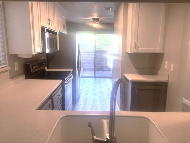 212 Pebblecreek Ct in Martinez, CA - Building Photo - Building Photo